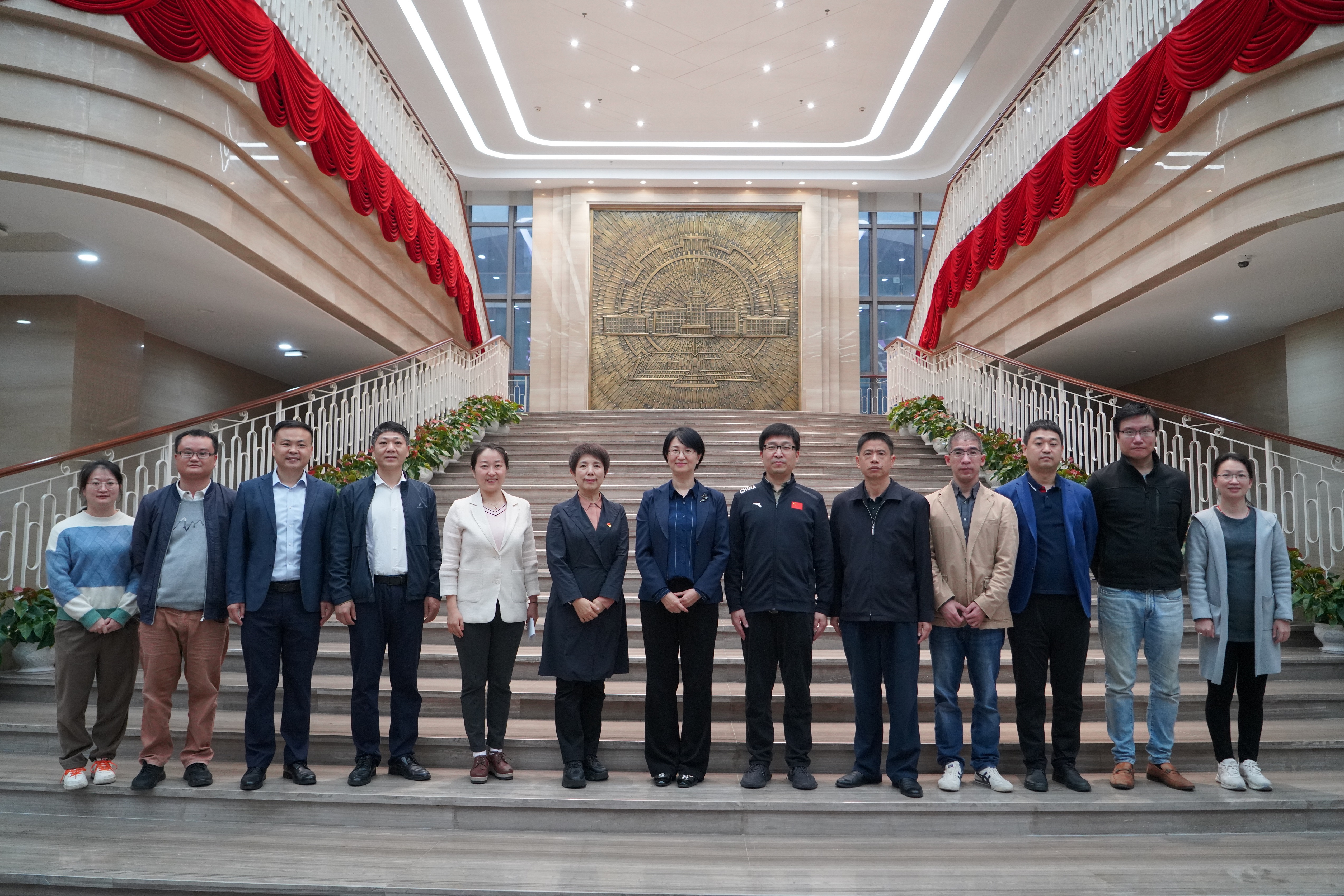 光明区人大常委会副主任武肇玲到哈工大（深圳）走访慰问
